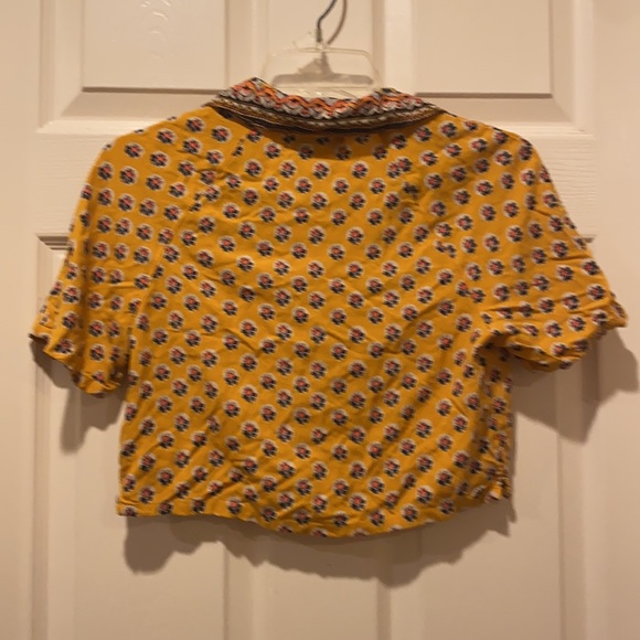 Urban Outfitters Button Down Crop Top - Picture 3 of 4